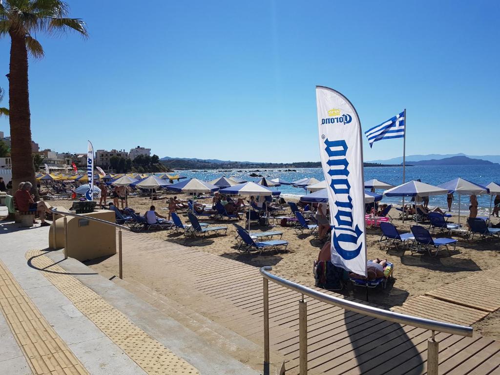 Palm Luxury Studios room 3